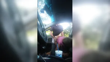 Замужняя любовница с мокрой пизденкой покорно стоит раком перед возбужденным другом семьи