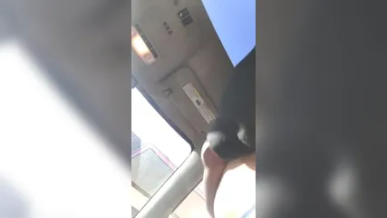 Студентка в коротком платье трахается в пизду с водителем такси и разрешает снимать на камеру