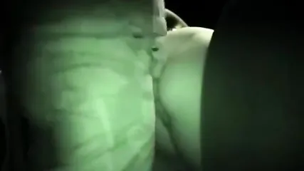 Толстуха трахается с мужиком ночью в авто