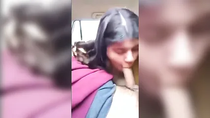 Индийская пара трахается в автомобиле